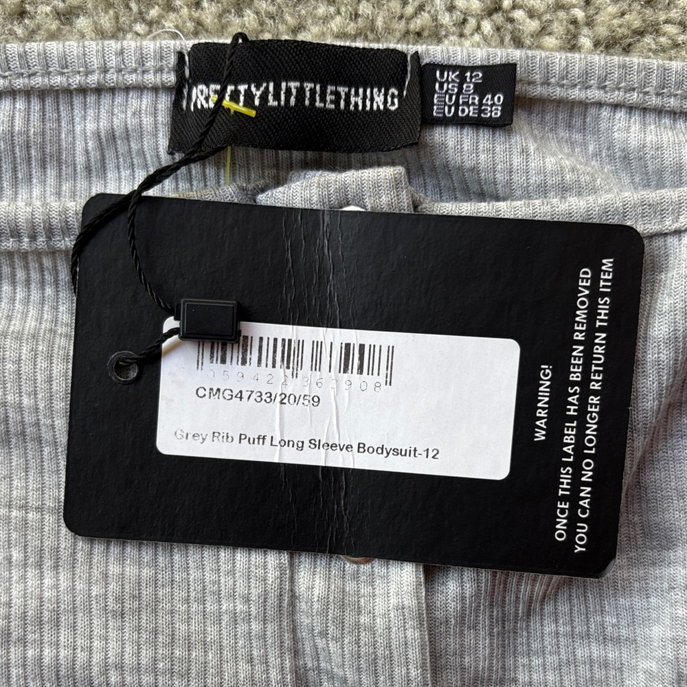 🪷Pretty Little Thing Gray Ribbed Long Sleeve Bodysuit NWT - Picture 4 of 6